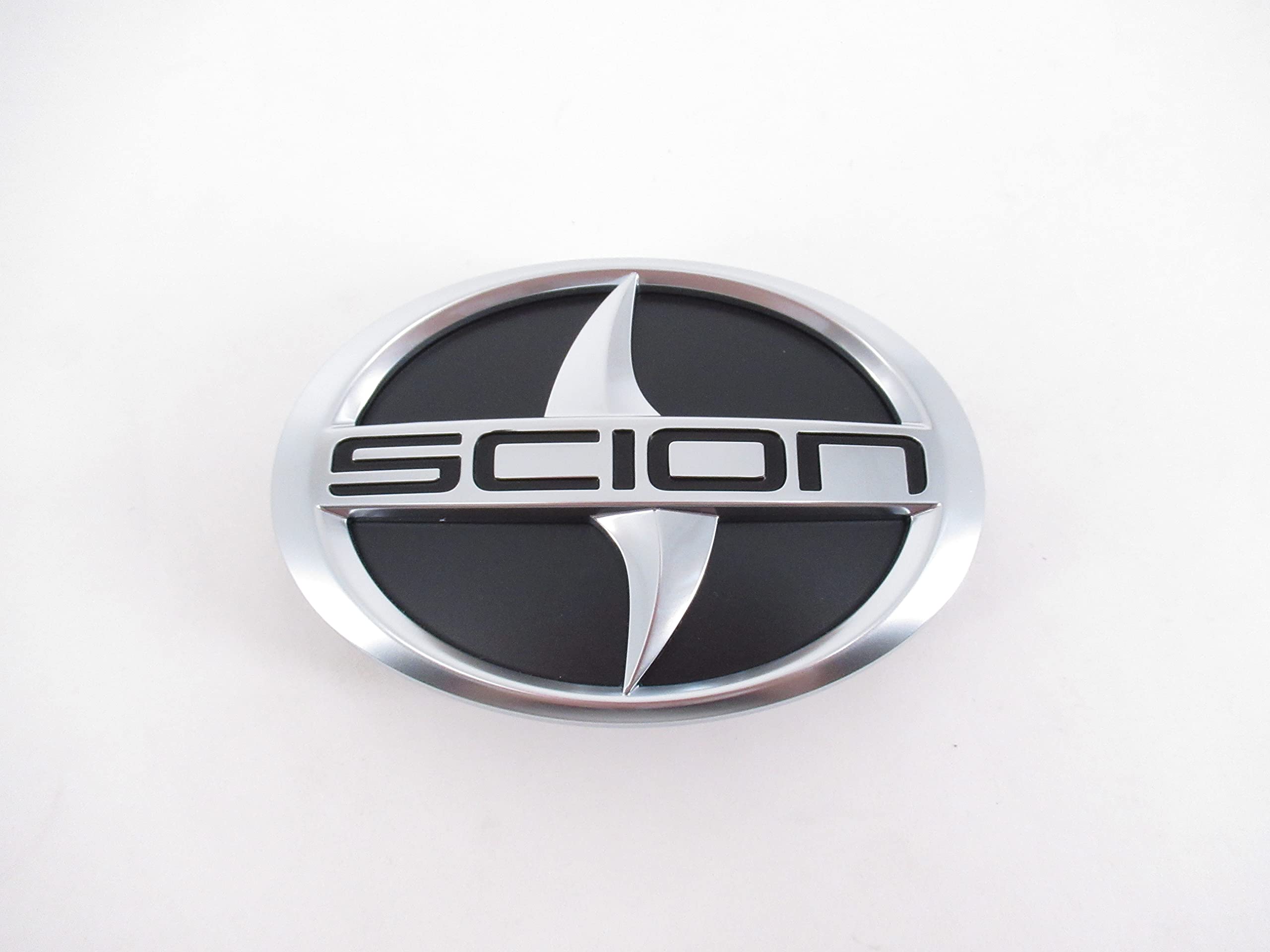 Amazon.com: TOYOTA 75301-21030 Radiator Grille Emblem : Automotive